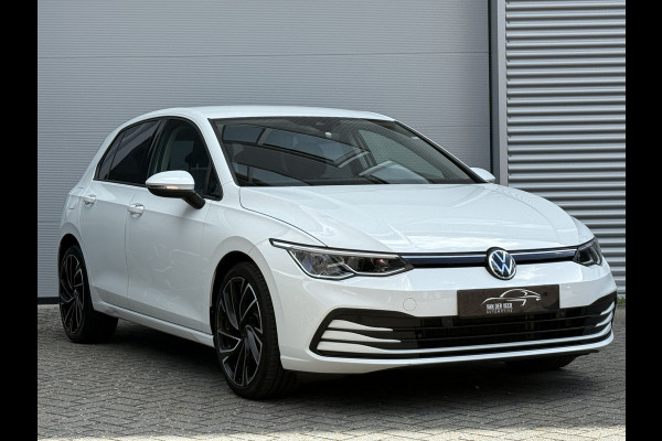 Volkswagen Golf 1.5 eTSI Style | Nieuw model | Camera | Draadloze lader | | Apple Carplay | DAB+