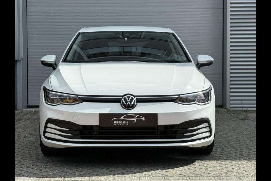 Volkswagen Golf 1.5 eTSI Style | Nieuw model | Camera | Draadloze lader | | Apple Carplay | DAB+