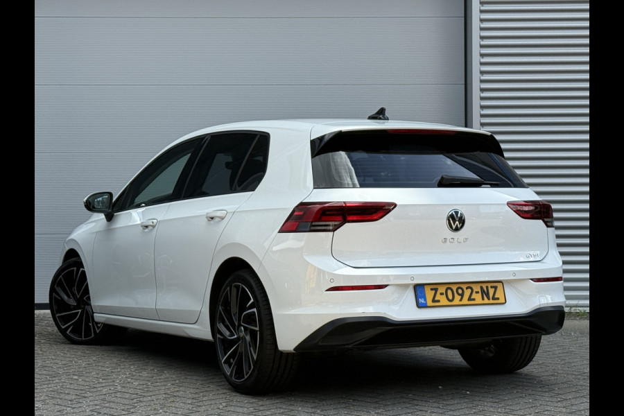 Volkswagen Golf 1.5 eTSI Style | Nieuw model | Camera | Draadloze lader | | Apple Carplay | DAB+