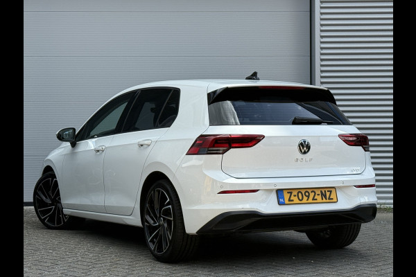 Volkswagen Golf 1.5 eTSI Style | Nieuw model | Camera | Draadloze lader | | Apple Carplay | DAB+