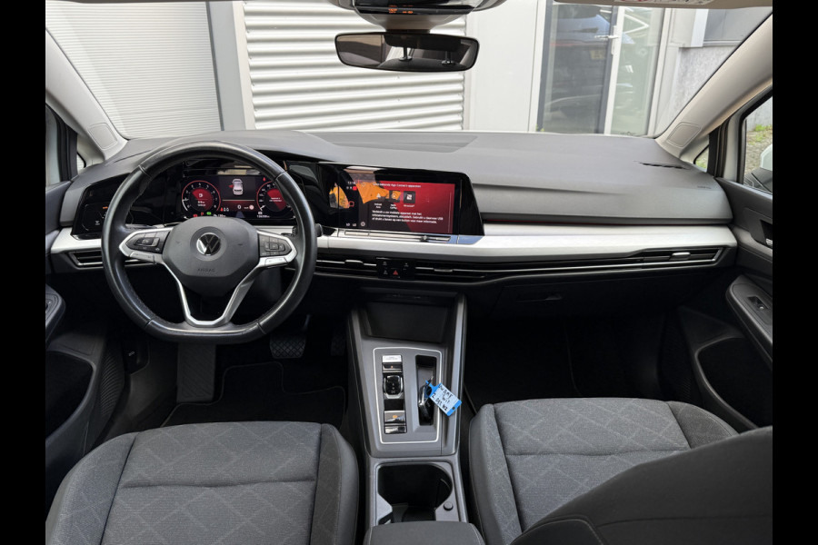 Volkswagen Golf 1.5 eTSI Style | Nieuw model | Camera | Draadloze lader | | Apple Carplay | DAB+