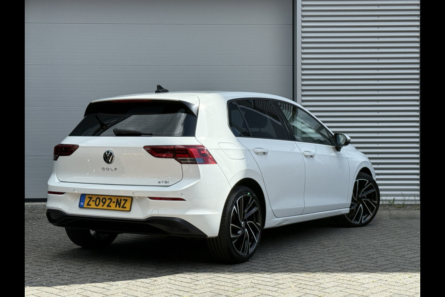 Volkswagen Golf 1.5 eTSI Style | Nieuw model | Camera | Draadloze lader | | Apple Carplay | DAB+