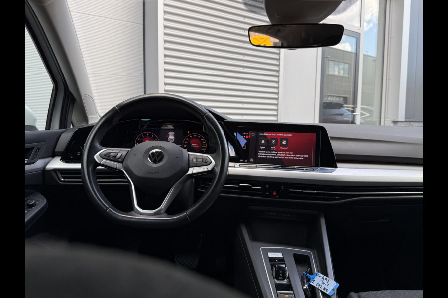 Volkswagen Golf 1.5 eTSI Style | Nieuw model | Camera | Draadloze lader | | Apple Carplay | DAB+