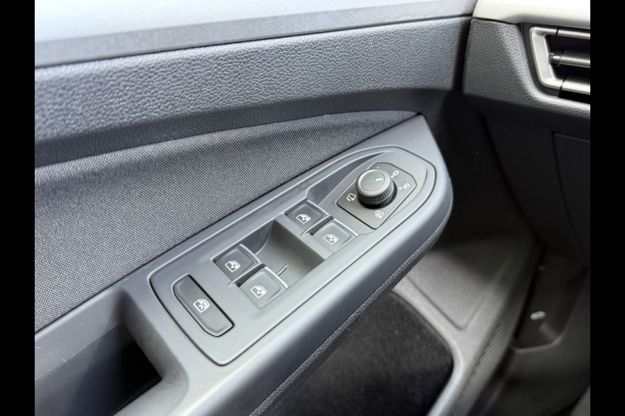 Volkswagen Golf 1.5 eTSI Style | Nieuw model | Camera | Draadloze lader | | Apple Carplay | DAB+
