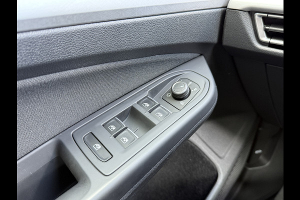 Volkswagen Golf 1.5 eTSI Style | Nieuw model | Camera | Draadloze lader | | Apple Carplay | DAB+