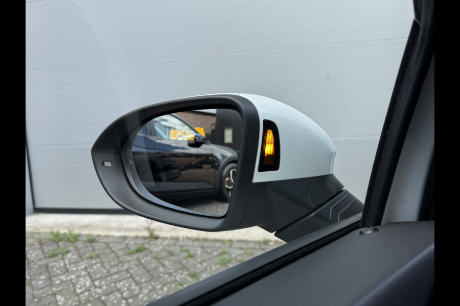 Volkswagen Golf 1.5 eTSI Style | Nieuw model | Camera | Draadloze lader | | Apple Carplay | DAB+
