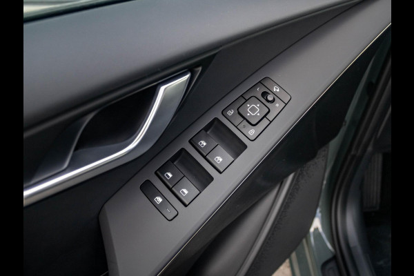 Kia Niro EV Light Advanced 64.8 kWh | Direct leverbaar | Stoel&Stuur Verwarming l Privacy glas l PDC | Camera | Privatelease vanaf € 609,00