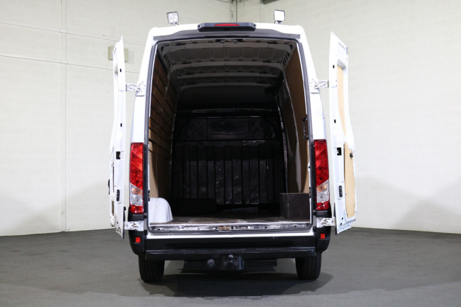 Iveco Daily 35S14 L2 H2 Airco 3.5T Trekhaak