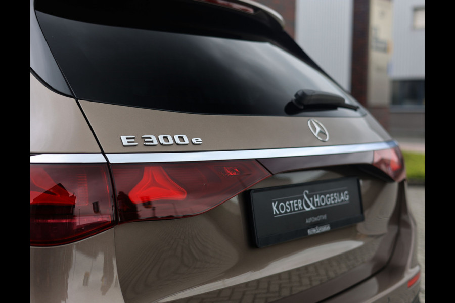 Mercedes-Benz E-Klasse Estate 300e | Pas. Display - Pano - Trekhaak - Burmester
