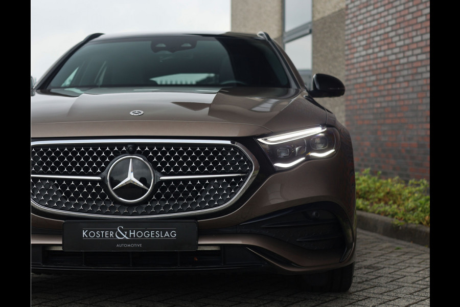 Mercedes-Benz E-Klasse Estate 300e | Pas. Display - Pano - Trekhaak - Burmester