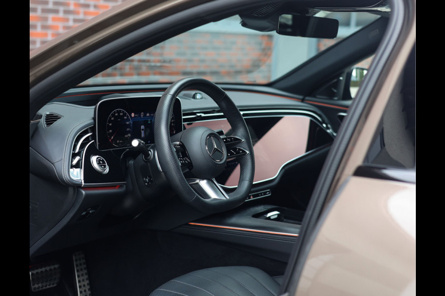 Mercedes-Benz E-Klasse Estate 300e | Pas. Display - Pano - Trekhaak - Burmester