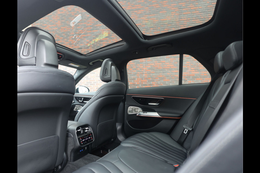 Mercedes-Benz E-Klasse Estate 300e | Pas. Display - Pano - Trekhaak - Burmester