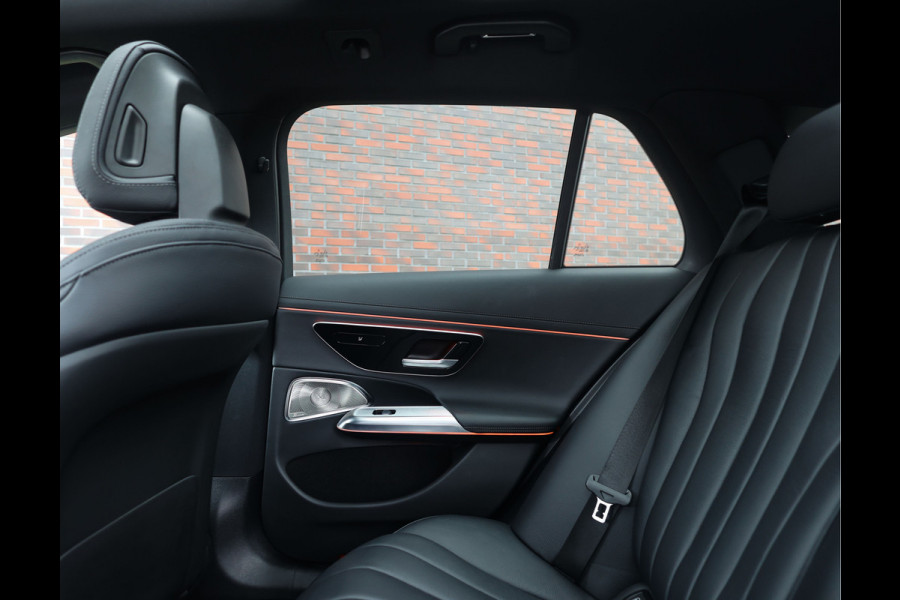 Mercedes-Benz E-Klasse Estate 300e | Pas. Display - Pano - Trekhaak - Burmester