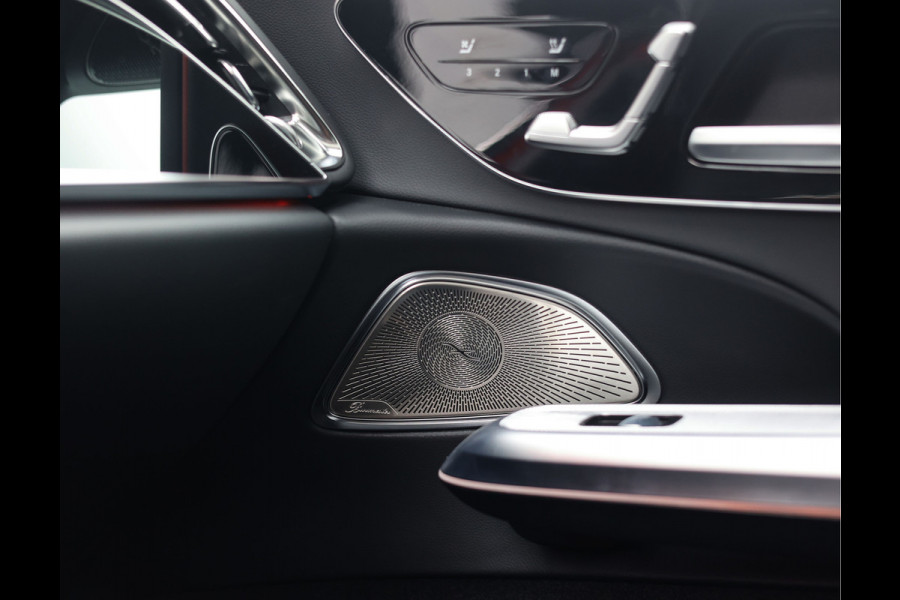 Mercedes-Benz E-Klasse Estate 300e | Pas. Display - Pano - Trekhaak - Burmester
