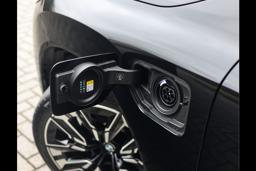 BMW X3 30e xDrive | Pano - HUD - Trekhaak - H&K