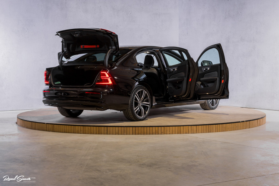 Volvo S60 2.0 Recharge T6 AWD Plus Dark | Long range | Adaptieve cruise | Memory | Nederlandse auto