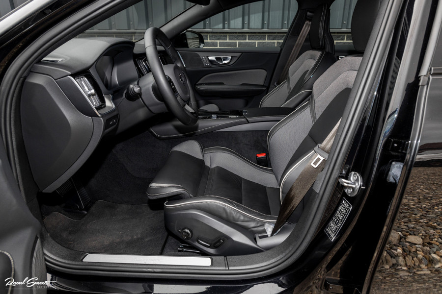 Volvo S60 2.0 Recharge T6 AWD Plus Dark | Long range | Adaptieve cruise | Memory | Nederlandse auto