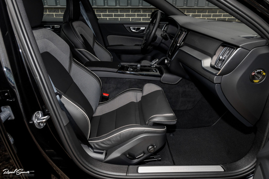 Volvo S60 2.0 Recharge T6 AWD Plus Dark | Long range | Adaptieve cruise | Memory | Nederlandse auto