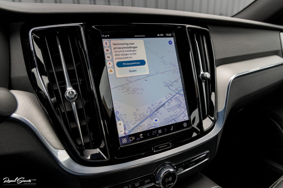 Volvo S60 2.0 Recharge T6 AWD Plus Dark | Long range | Adaptieve cruise | Memory | Nederlandse auto
