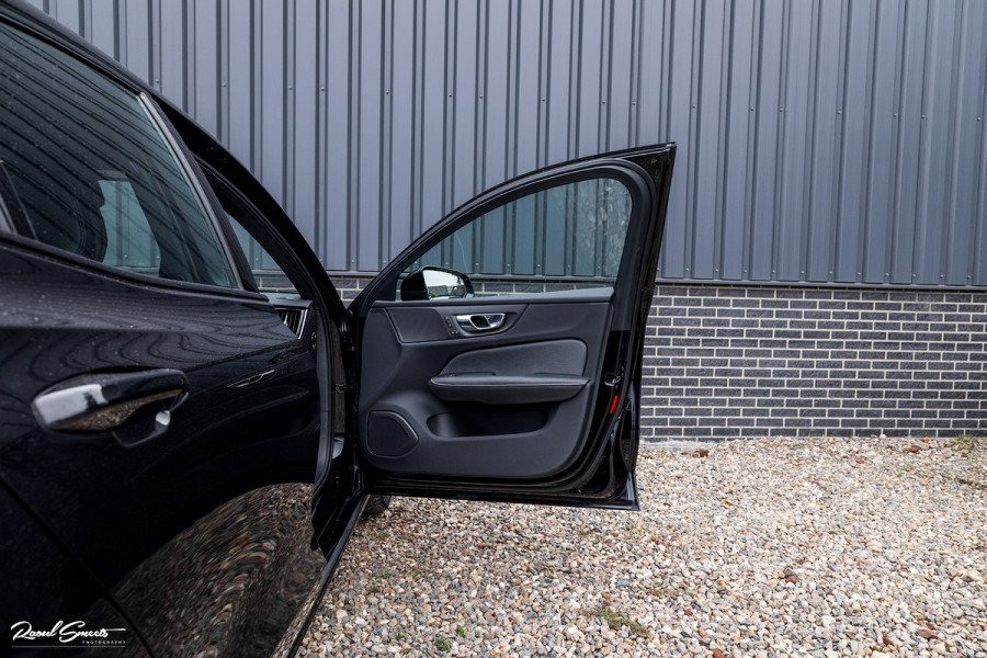 Volvo S60 2.0 Recharge T6 AWD Plus Dark | Long range | Adaptieve cruise | Memory | Nederlandse auto