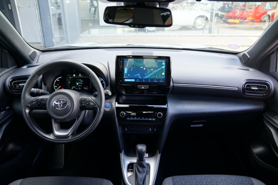 Toyota Yaris Cross 1.5 Hybrid Dynamic + Comfort Pack / TOYOTA GARANTIE / DODEHOEK / STUURVERWARMING