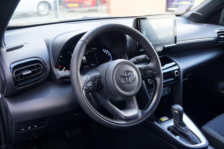 Toyota Yaris Cross 1.5 Hybrid Dynamic + Comfort Pack / TOYOTA GARANTIE / DODEHOEK / STUURVERWARMING