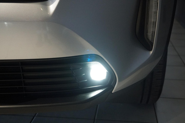 Toyota Yaris Cross 1.5 Hybrid Dynamic + Comfort Pack / TOYOTA GARANTIE / DODEHOEK / STUURVERWARMING