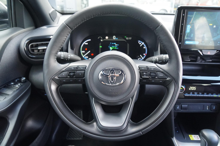 Toyota Yaris Cross 1.5 Hybrid Dynamic + Comfort Pack / TOYOTA GARANTIE / DODEHOEK / STUURVERWARMING