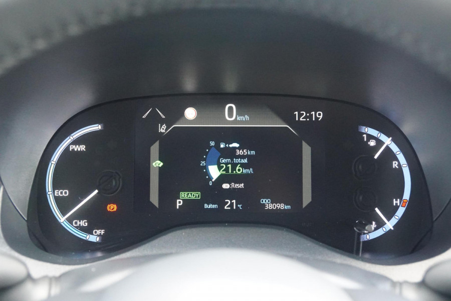 Toyota Yaris Cross 1.5 Hybrid Dynamic + Comfort Pack / TOYOTA GARANTIE / DODEHOEK / STUURVERWARMING