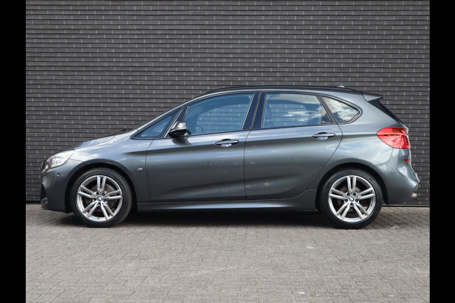BMW 2 Serie Active Tourer 218i Centennial High Executive | Head-Up | Leder | Stoelverwarming |