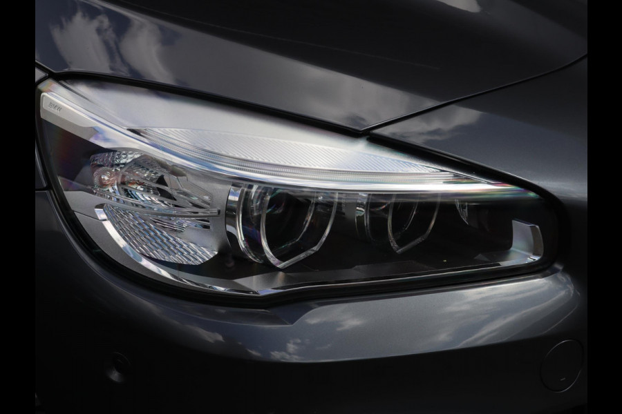 BMW 2 Serie Active Tourer 218i Centennial High Executive | Head-Up | Leder | Stoelverwarming |