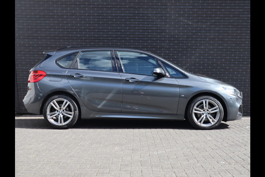 BMW 2 Serie Active Tourer 218i Centennial High Executive | Head-Up | Leder | Stoelverwarming |