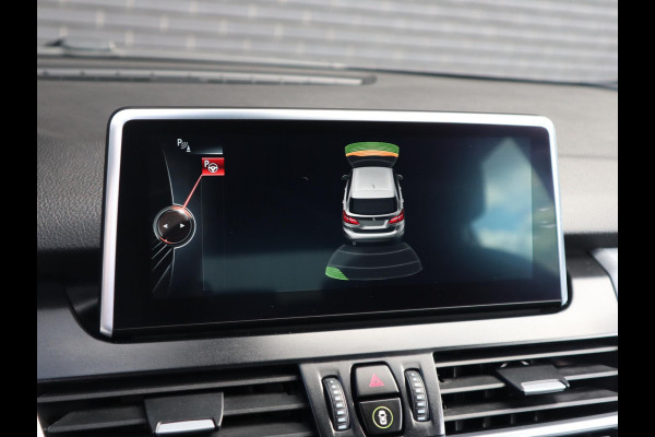 BMW 2 Serie Active Tourer 218i Centennial High Executive | Head-Up | Leder | Stoelverwarming |