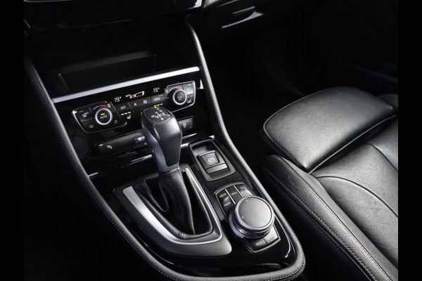 BMW 2 Serie Active Tourer 218i Centennial High Executive | Head-Up | Leder | Stoelverwarming |
