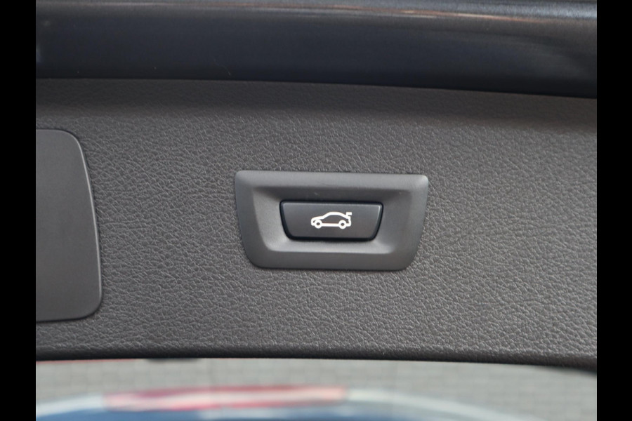 BMW 2 Serie Active Tourer 218i Centennial High Executive | Head-Up | Leder | Stoelverwarming |