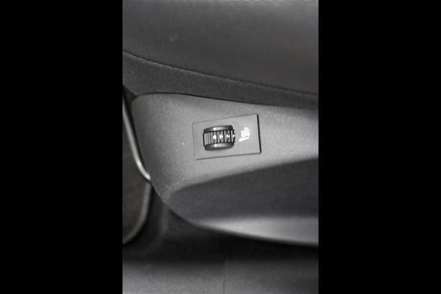 Peugeot 2008 1.2 PureTech Allure Pano|Camera|Stoelverw.