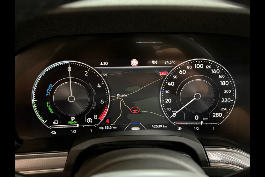 Volkswagen Touareg 3.0 TSi eHybrid R-Line 4MOTION Pano I Leder | Led Matrix | 21" | Bomvol !!