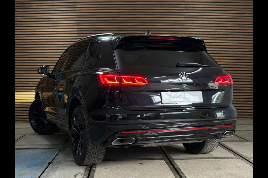 Volkswagen Touareg 3.0 TSi eHybrid R-Line 4MOTION Pano I Leder | Led Matrix | 21" | Bomvol !!