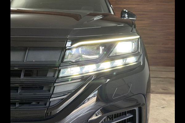 Volkswagen Touareg 3.0 TSi eHybrid R-Line 4MOTION Pano I Leder | Led Matrix | 21" | Bomvol !!
