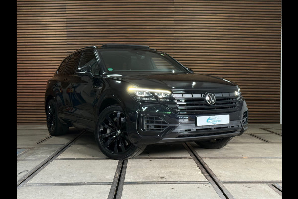 Volkswagen Touareg 3.0 TSi eHybrid R-Line 4MOTION Pano I Leder | Led Matrix | 21" | Bomvol !!
