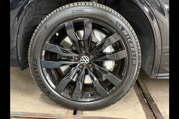Volkswagen Touareg 3.0 TSi eHybrid R-Line 4MOTION Pano I Leder | Led Matrix | 21" | Bomvol !!