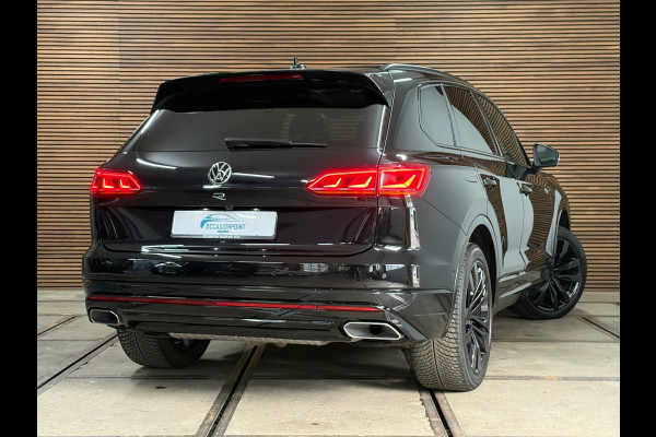 Volkswagen Touareg 3.0 TSi eHybrid R-Line 4MOTION Pano I Leder | Led Matrix | 21" | Bomvol !!