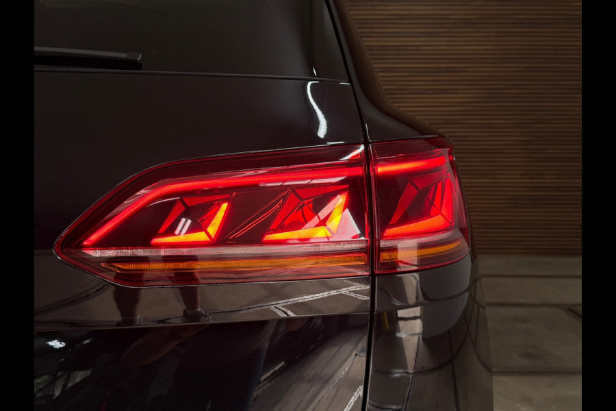 Volkswagen Touareg 3.0 TSi eHybrid R-Line 4MOTION Pano I Leder | Led Matrix | 21" | Bomvol !!
