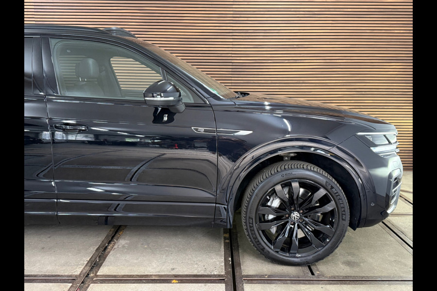 Volkswagen Touareg 3.0 TSi eHybrid R-Line 4MOTION Pano I Leder | Led Matrix | 21" | Bomvol !!