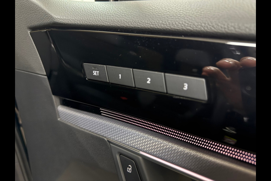 Volkswagen Touareg 3.0 TSi eHybrid R-Line 4MOTION Pano I Leder | Led Matrix | 21" | Bomvol !!