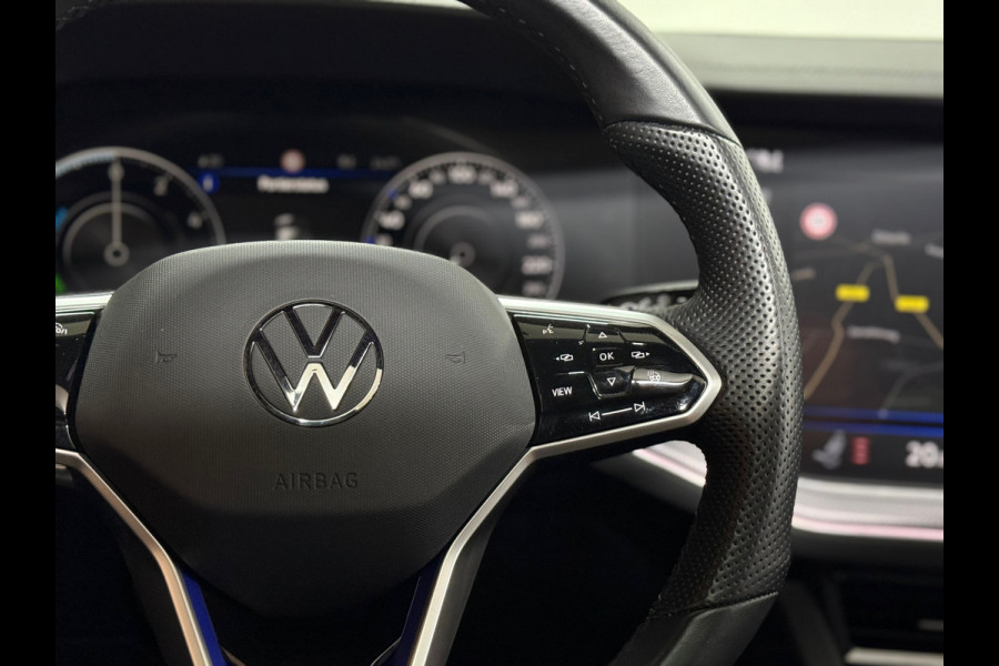 Volkswagen Touareg 3.0 TSi eHybrid R-Line 4MOTION Pano I Leder | Led Matrix | 21" | Bomvol !!