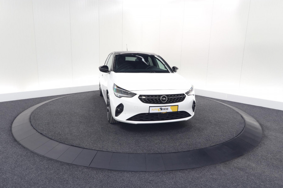 Opel Corsa 1.2 Turbo 100 Ultimate | Panoramadak | Camera | Dodehoekdetectie | Apple Carplay