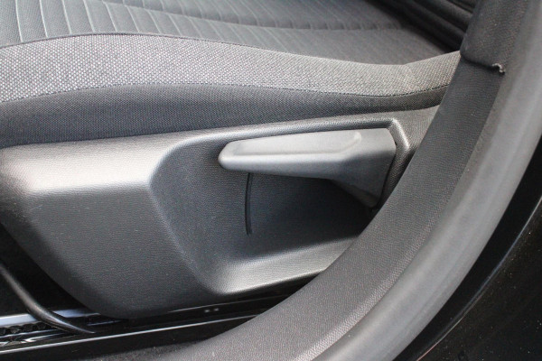 Peugeot 208 1.2 75PK ACTIVE PACK | AFNEEMBARE TREKHAAK | NAVIGATIE | APPLE CARPLAY/ANDROID AUTO | PARKEERSENSOREN ACHTER | DAB+ RADIO | AIRCO | CRUISE CONTROL | LICHTMETALEN VELGEN 16" |