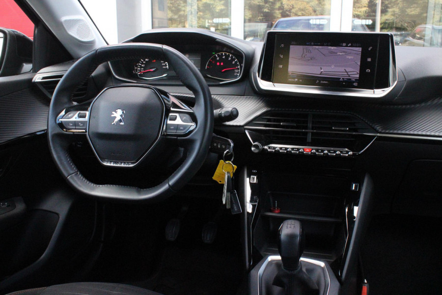 Peugeot 208 1.2 75PK ACTIVE PACK | AFNEEMBARE TREKHAAK | NAVIGATIE | APPLE CARPLAY/ANDROID AUTO | PARKEERSENSOREN ACHTER | DAB+ RADIO | AIRCO | CRUISE CONTROL | LICHTMETALEN VELGEN 16" |