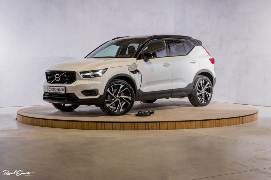 Volvo XC40 1.5 T5 Recharge R-Design | Adaptieve cruise | Panorama dak | Memory | Harman Kardon |